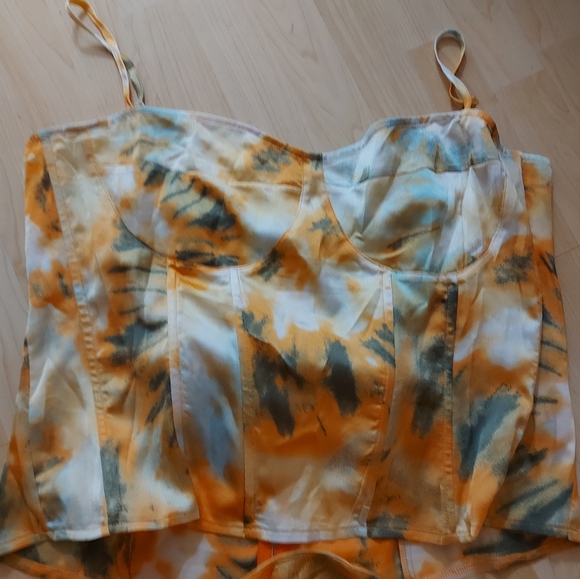 Pretty Little Thing Orange Tie Dye 2 Piece Outfit - Picture 7 of 13